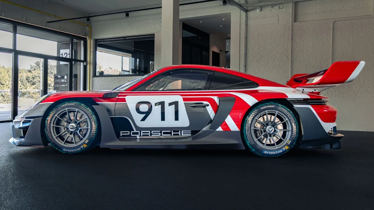 2024 Porsche 911 - Image 3 of 21