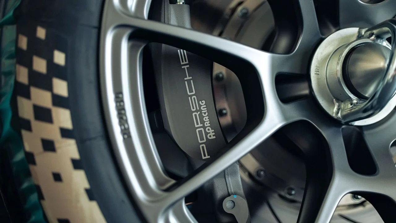 2024 Porsche 911 - Image 20 of 21