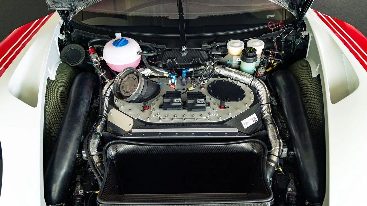 2024 Porsche 911 - Image 9 of 21