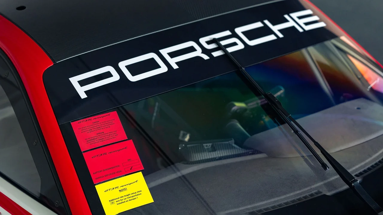 2024 Porsche 911 - Image 14 of 21