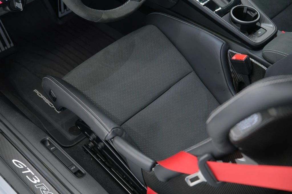2024 Porsche 992 GT3 RS - Image 17 of 31