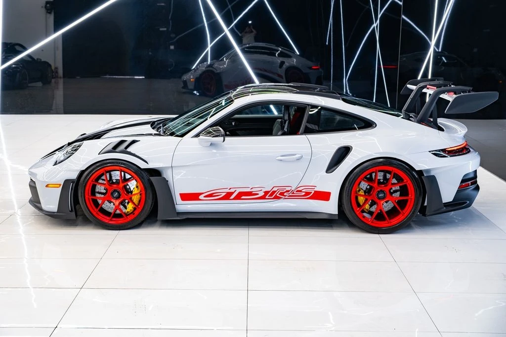 2024 Porsche 992 GT3 RS - Image 26 of 31