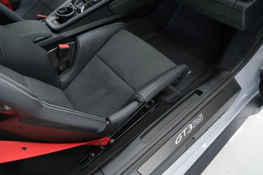 2024 Porsche 992 GT3 RS - Image 23 of 31