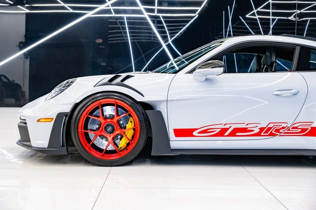 2024 Porsche 992 GT3 RS - Image 12 of 31