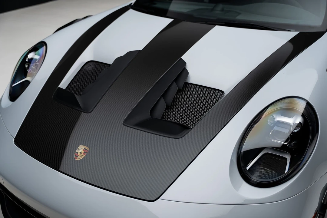2024 Porsche 992 GT3 RS - Image 14 of 31
