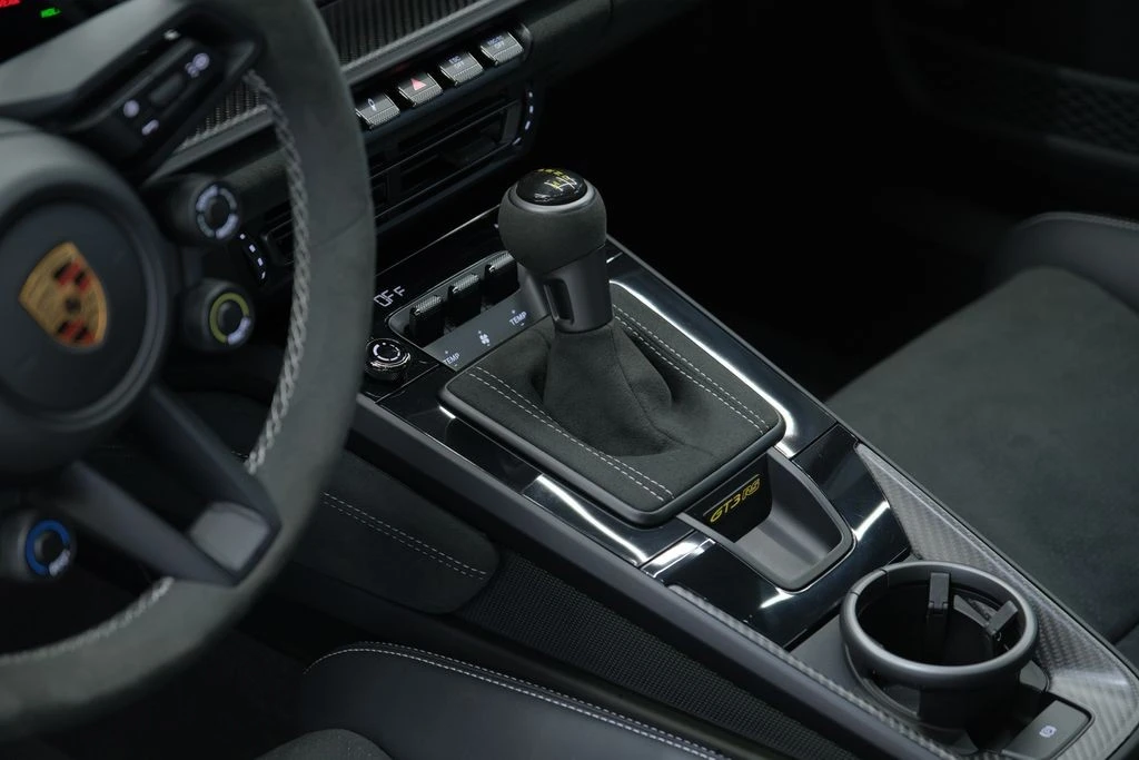 2024 Porsche 992 GT3 RS - Image 18 of 31