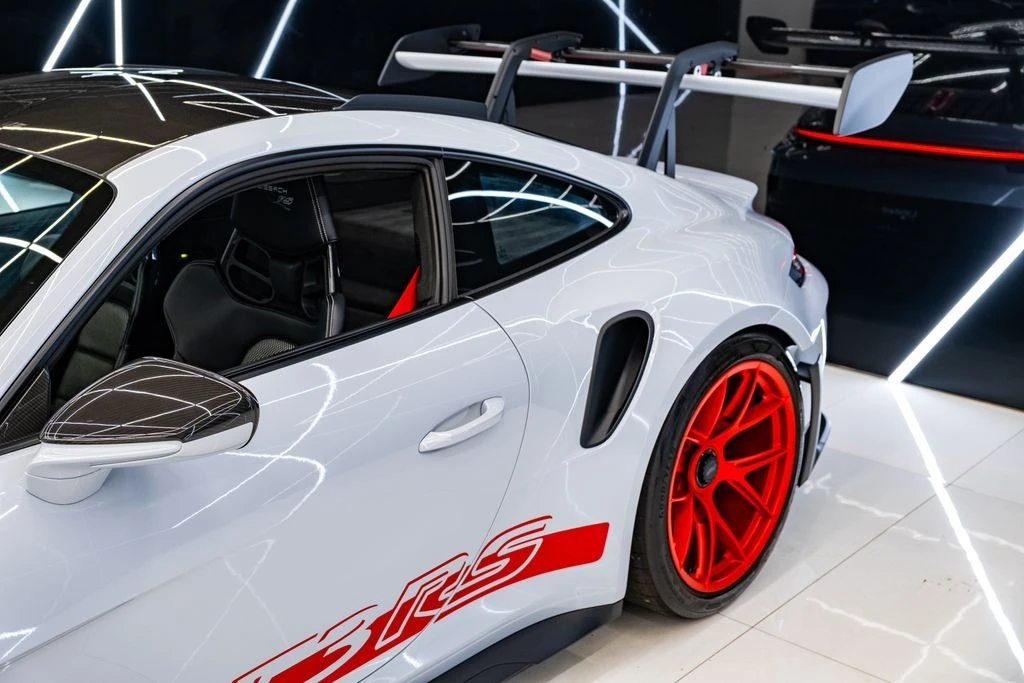 2024 Porsche 992 GT3 RS - Image 29 of 31