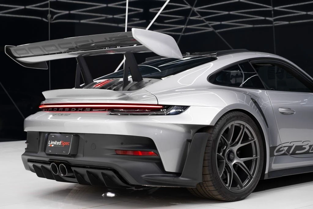 2024 Porsche 992 GT3 RS - Image 18 of 21