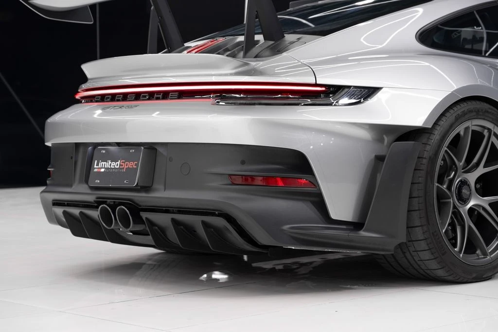 2024 Porsche 992 GT3 RS - Image 19 of 21
