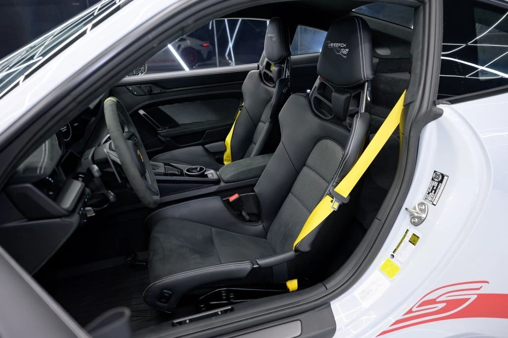 2024 Porsche 992 GT3 RS - Image 28 of 31