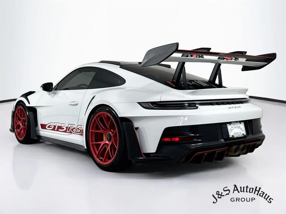 2024 Porsche 992 GT3 RS - Image 5 of 31