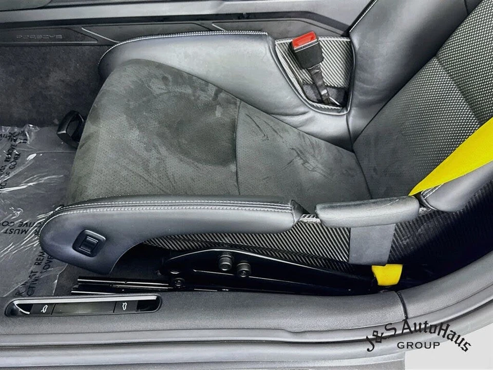 2024 Porsche 992 GT3 RS - Image 26 of 31