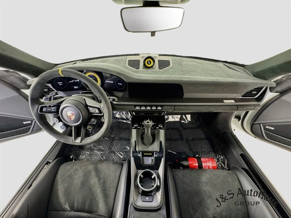 2024 Porsche 992 GT3 RS - Image 29 of 31