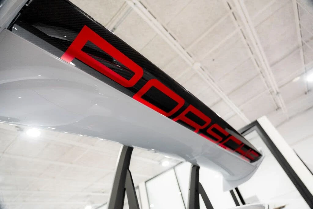 2024 Porsche 992 GT3 RS - Image 28 of 31