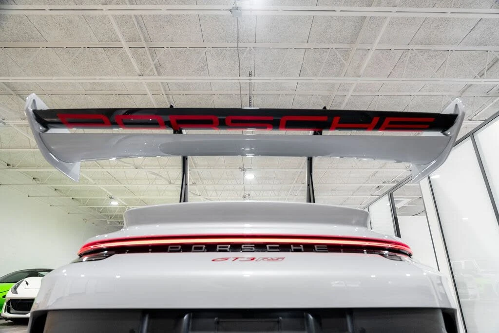 2024 Porsche 992 GT3 RS - Image 26 of 31