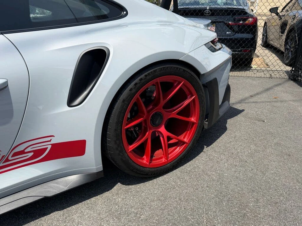 2024 Porsche 992 GT3 RS - Image 8 of 31