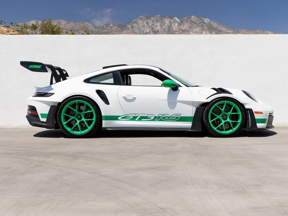 2024 Porsche 992 GT3 RS - Image 8 of 31