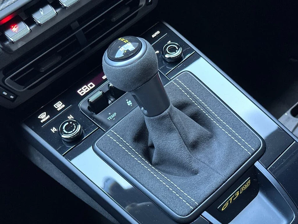 2024 Porsche 992 GT3 RS - Image 26 of 31
