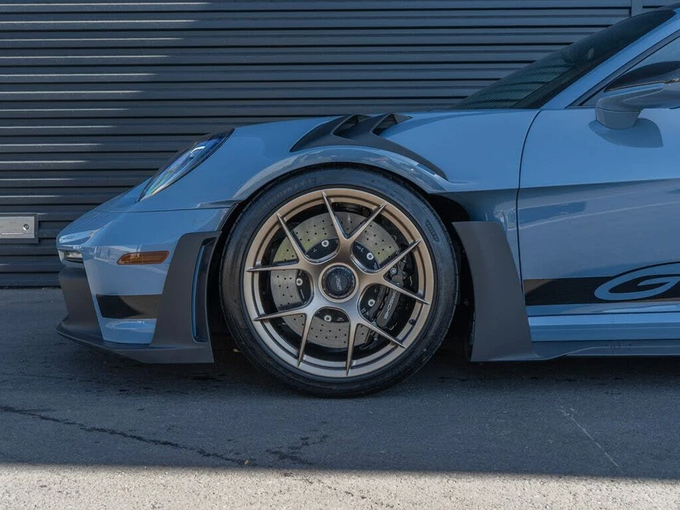 2024 Porsche 992 GT3 RS - Image 12 of 31