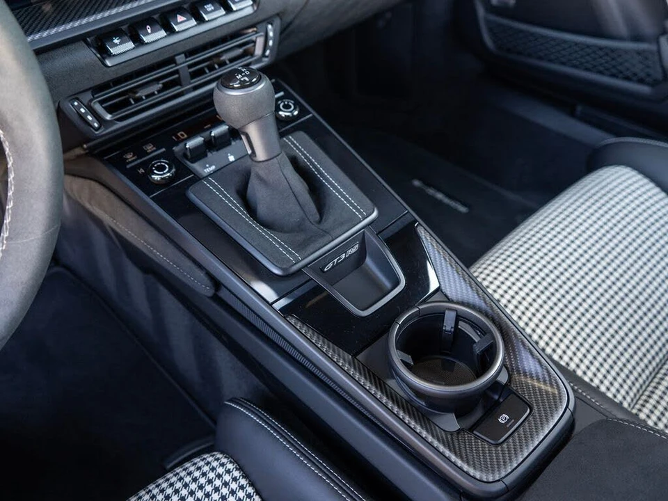 2024 Porsche 992 GT3 RS - Image 27 of 31