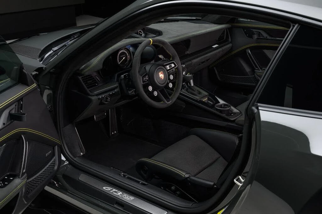 2024 Porsche 992 GT3 RS - Image 27 of 31