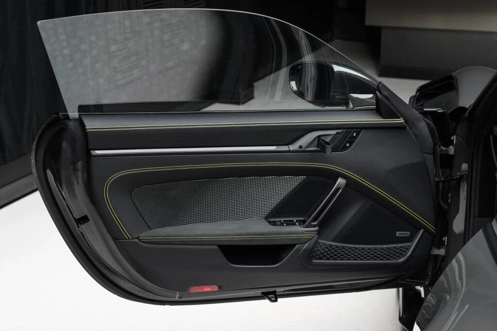 2024 Porsche 992 GT3 RS - Image 26 of 31