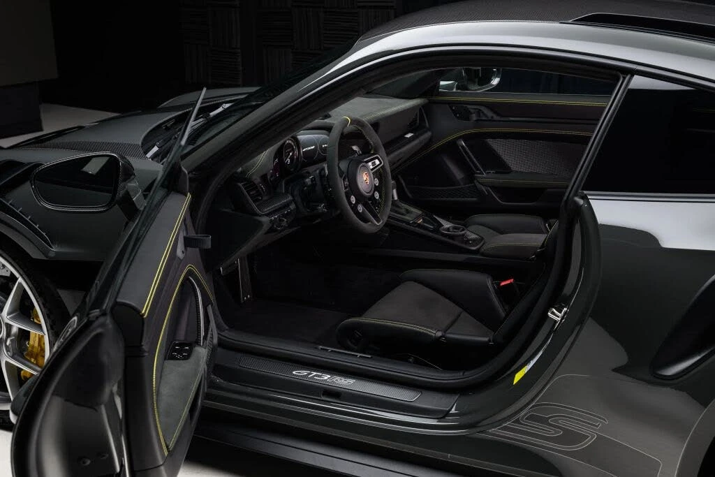 2024 Porsche 992 GT3 RS - Image 25 of 31