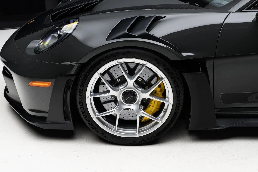 2024 Porsche 992 GT3 RS - Image 8 of 31