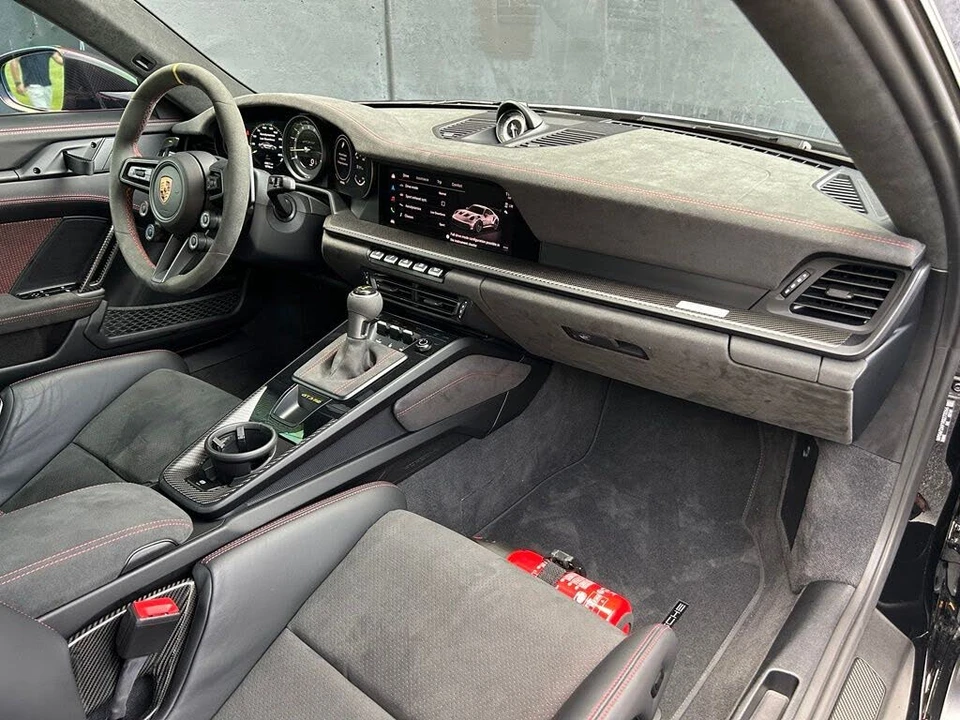 2024 Porsche 992 GT3 RS - Image 25 of 29