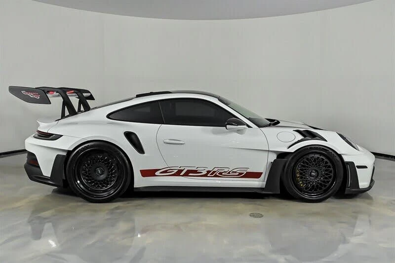 2024 Porsche 992 GT3 RS - Image 11 of 31