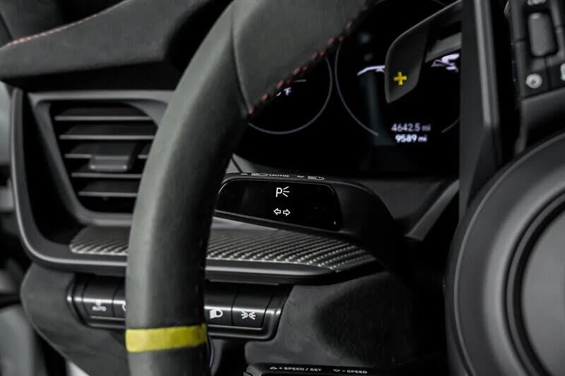 2024 Porsche 992 GT3 RS - Image 29 of 31