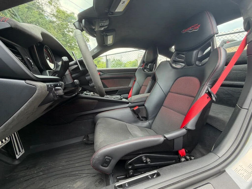 2024 Porsche 992 GT3 RS - Image 29 of 31