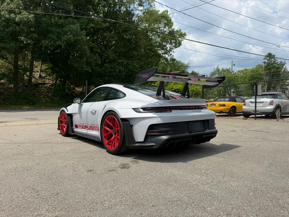 2024 Porsche 992 GT3 RS - Image 14 of 31