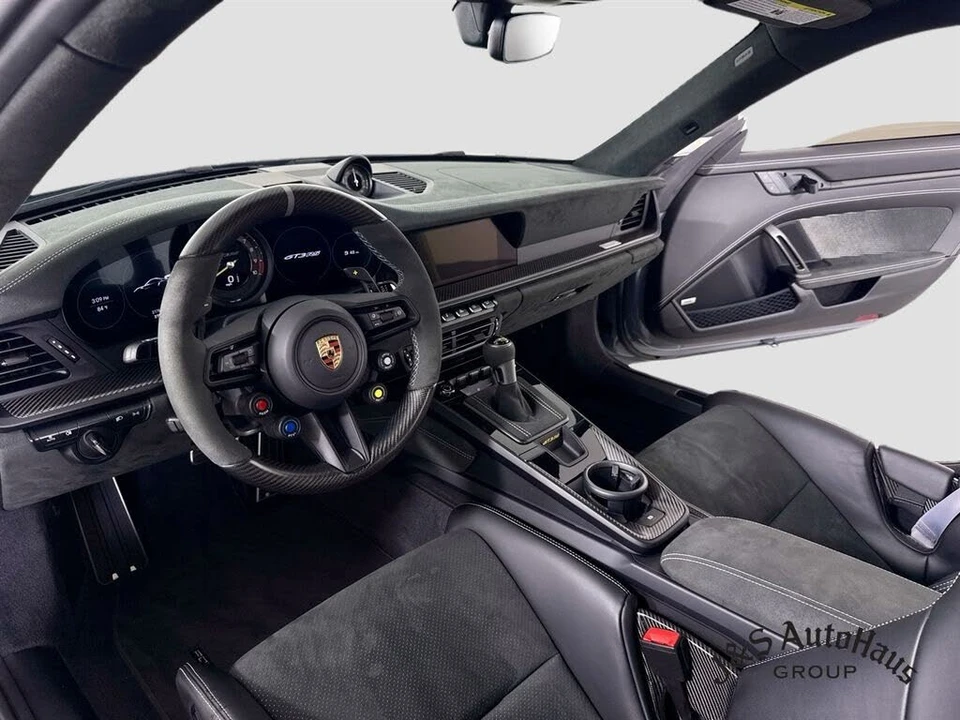 2024 Porsche 992 GT3 RS - Image 29 of 31