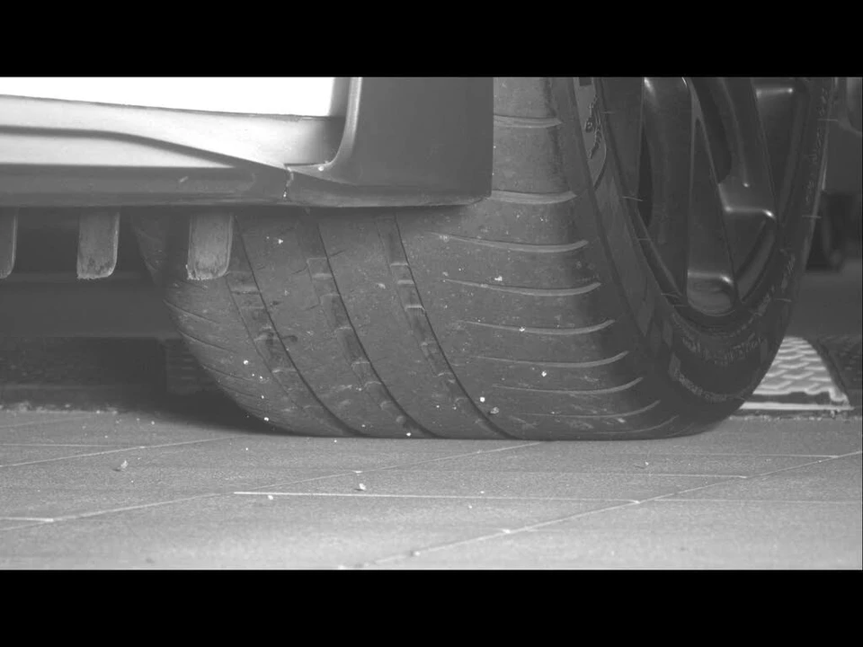 2024 Porsche 992 GT3 RS - Image 29 of 31