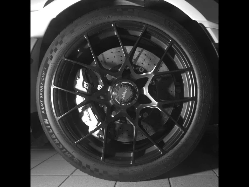 2024 Porsche 992 GT3 RS - Image 25 of 31