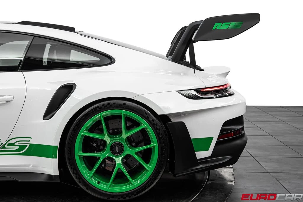 2024 Porsche 992 GT3 RS - Image 17 of 31