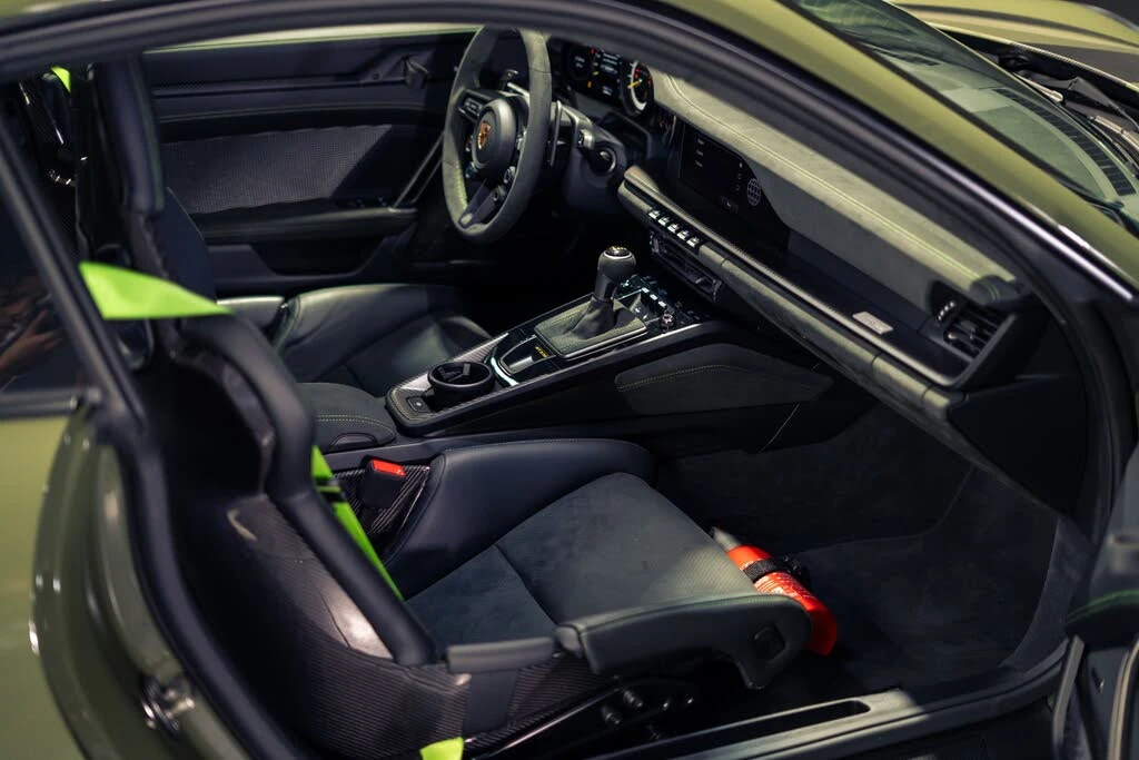 2024 Porsche 992 GT3 RS - Image 2 of 31