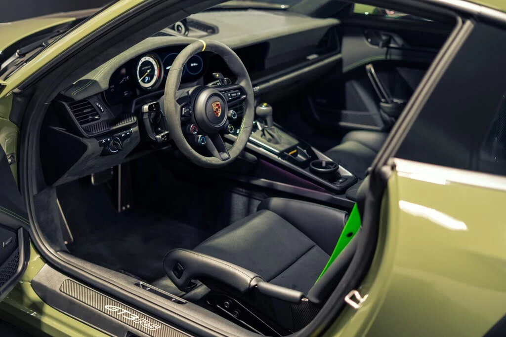 2024 Porsche 992 GT3 RS - Image 19 of 31