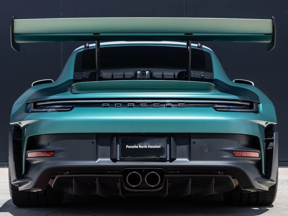 2024 Porsche 992 GT3 RS - Image 12 of 31