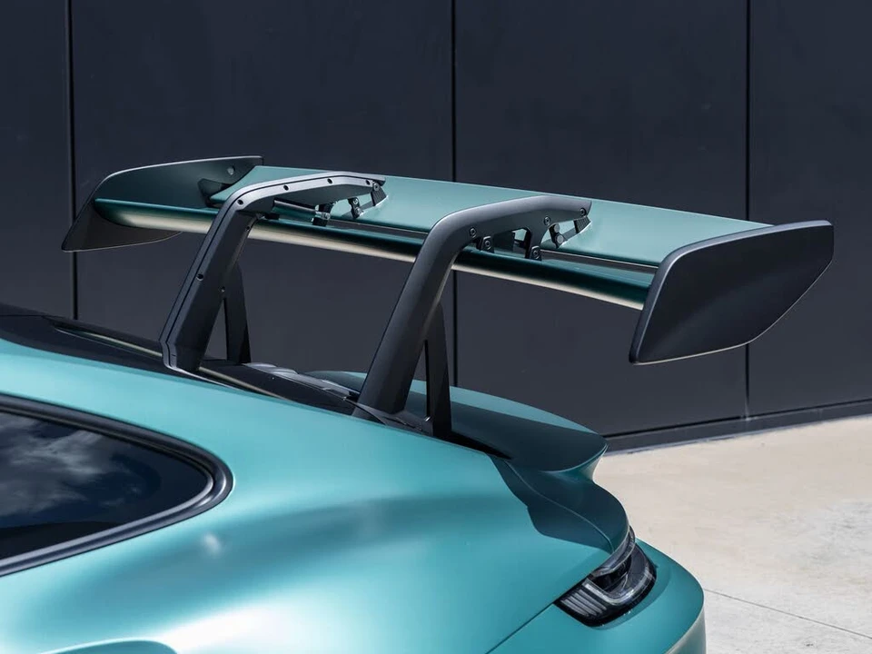 2024 Porsche 992 GT3 RS - Image 28 of 31