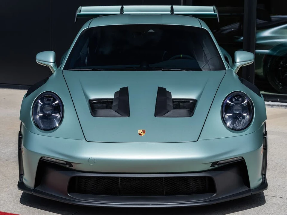 2024 Porsche 992 GT3 RS - Image 8 of 31