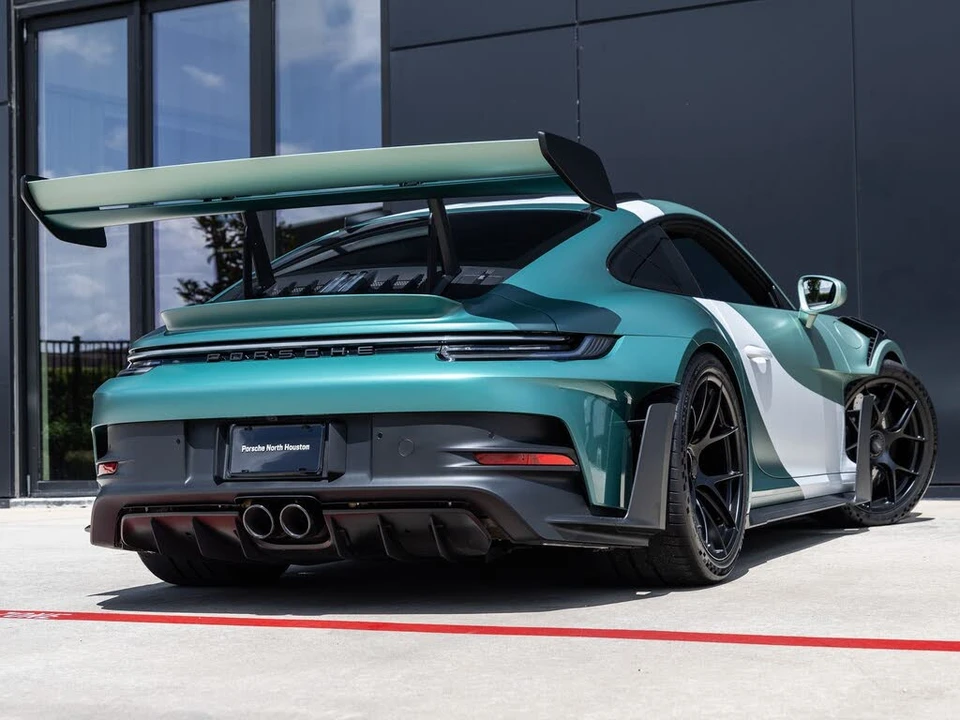 2024 Porsche 992 GT3 RS - Image 13 of 31