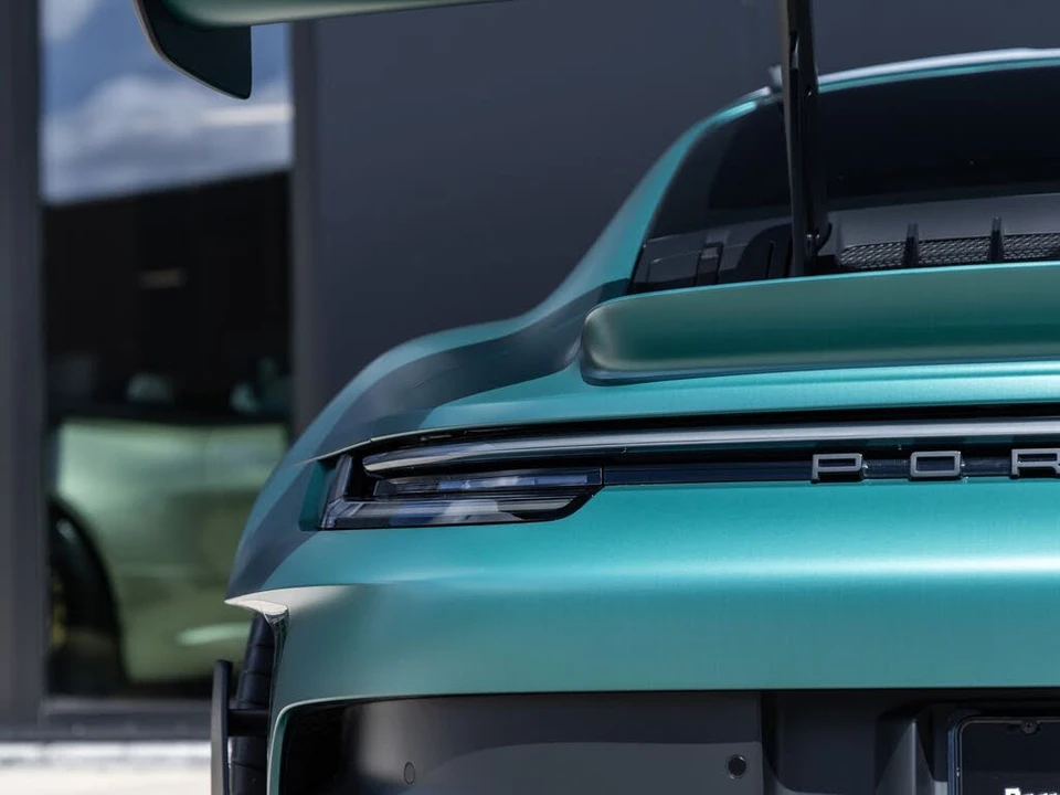 2024 Porsche 992 GT3 RS - Image 18 of 31