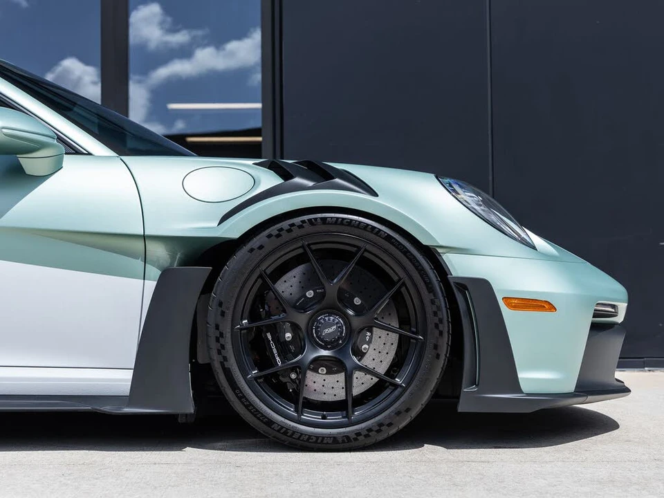 2024 Porsche 992 GT3 RS - Image 15 of 31