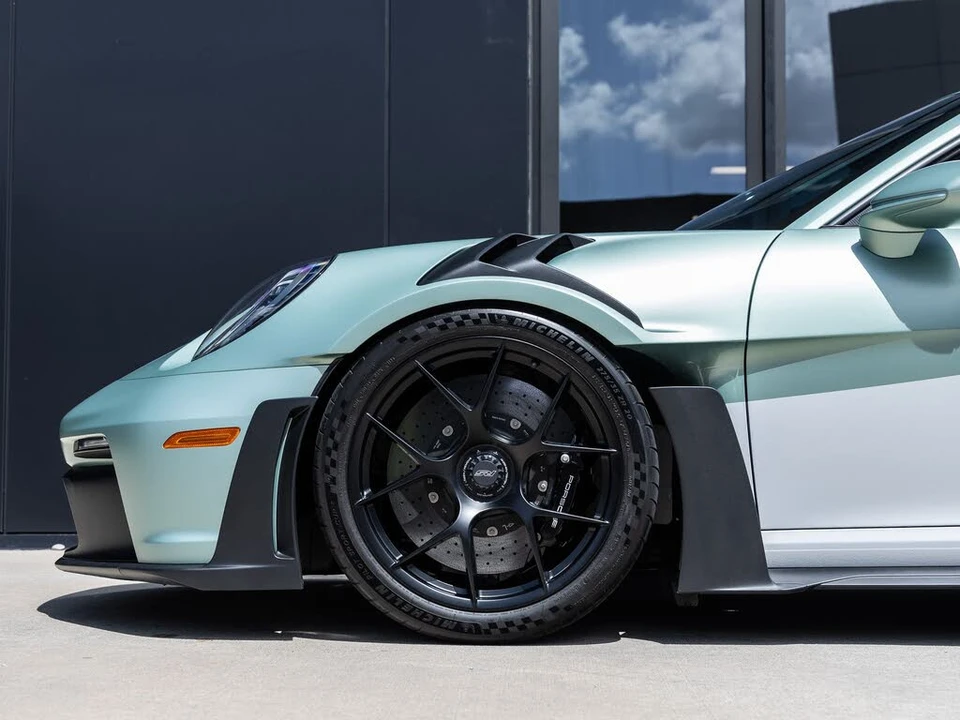 2024 Porsche 992 GT3 RS - Image 16 of 31