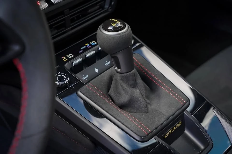 2024 Porsche 992 GT3 RS - Image 17 of 20