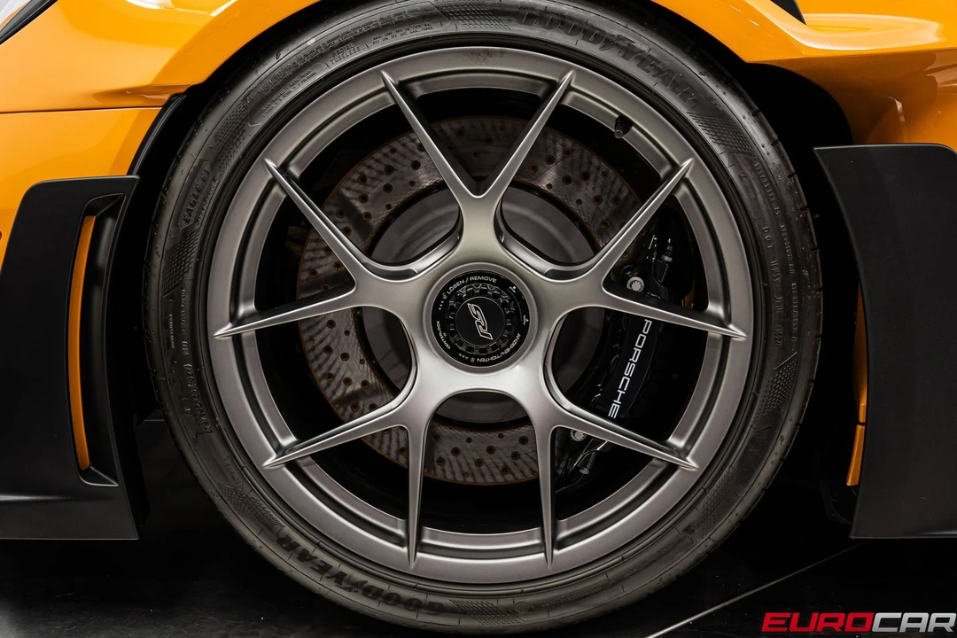2024 Porsche 992 GT3 RS - Image 25 of 31