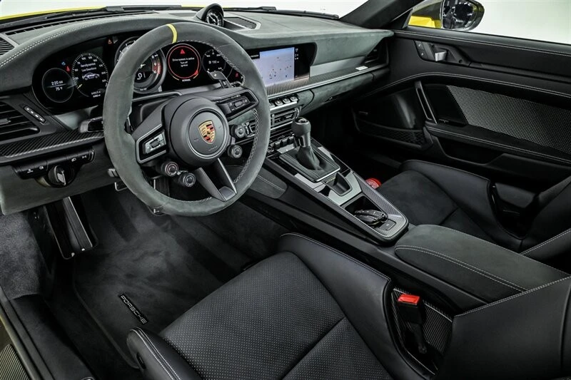 2024 Porsche 992 GT3 RS - Image 17 of 31
