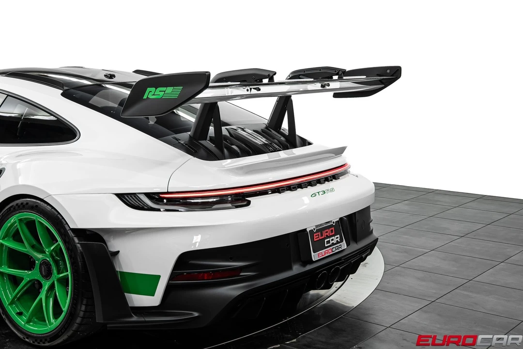 2024 Porsche 992 GT3 RS - Image 19 of 31